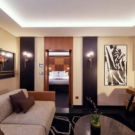 La Pyramide - Maison Henriroux 4*