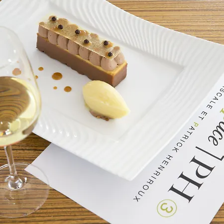 La Pyramide - Maison Henriroux 4*