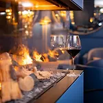 Hotel La Pyramide - Maison Henriroux 4*