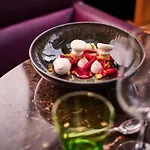 La Pyramide - Maison Henriroux Hotel