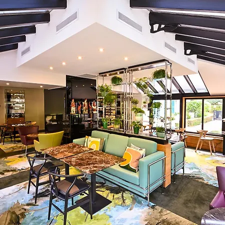 La Pyramide - Maison Henriroux Hotel