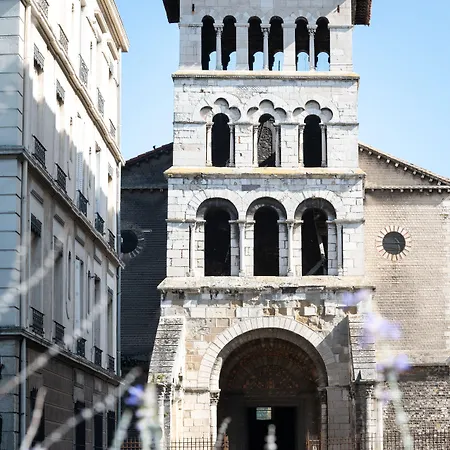 La Pyramide - Maison Henriroux Vienne (Isere)