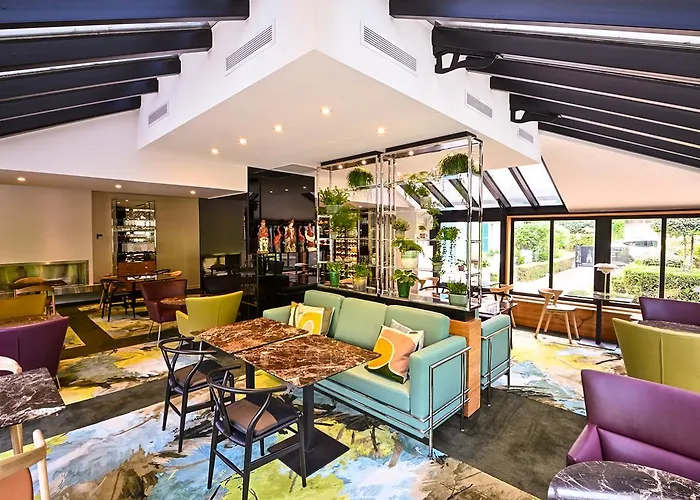 La Pyramide - Maison Henriroux Hotel