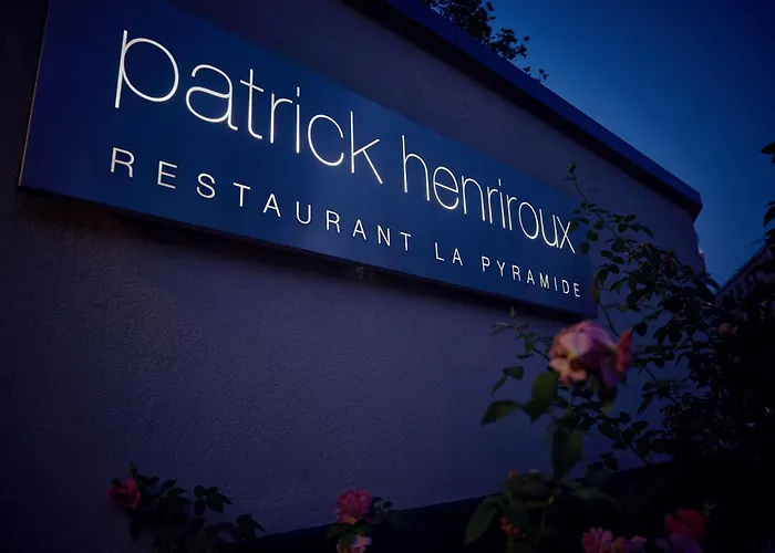 La Pyramide - Maison Henriroux Отель 4*
