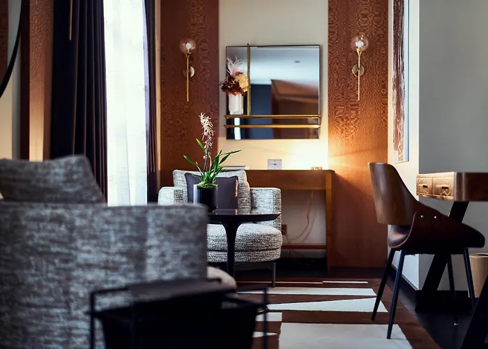 Hotel La Pyramide - Maison Henriroux
