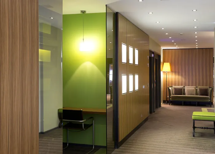 Hotel La Pyramide - Maison Henriroux 4*