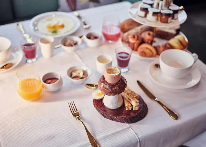 La Pyramide - Maison Henriroux 4*