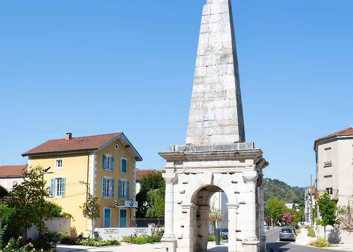 La Pyramide - Maison Henriroux Vienne (Isere)